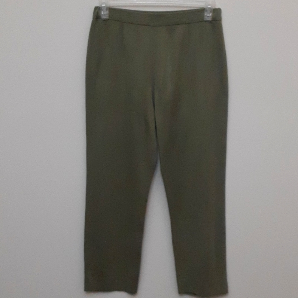 Exclusively Misook Slacks. Beautiful soft green. Size Medium.